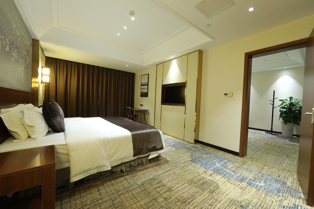 Zhi Hui Tang Feng Ze Hotel Chengdu Exteriör bild