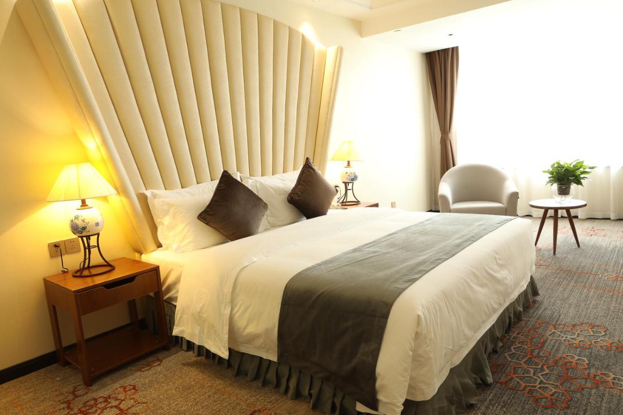 Zhi Hui Tang Feng Ze Hotel Chengdu Exteriör bild